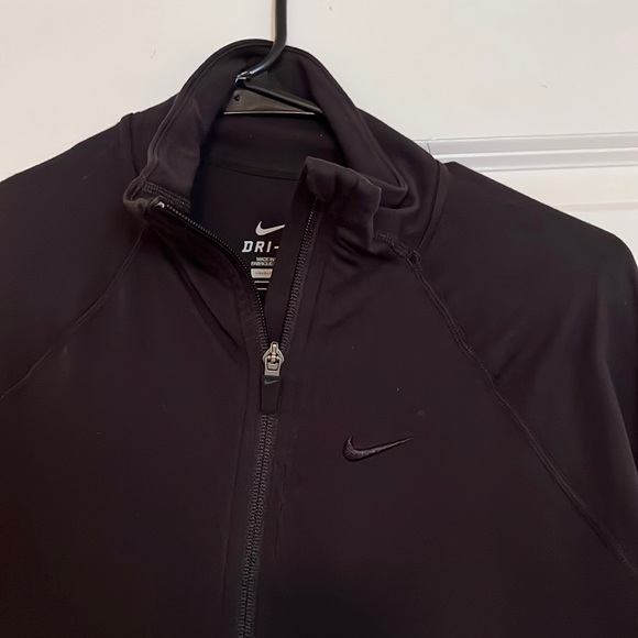 {Nike} Women’s Training Jacket - Picture 2 of 7